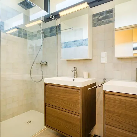 Victoria Atlantica فيلة ساغريش