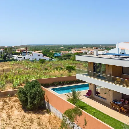 Victoria Atlantica فيلة ساغريش