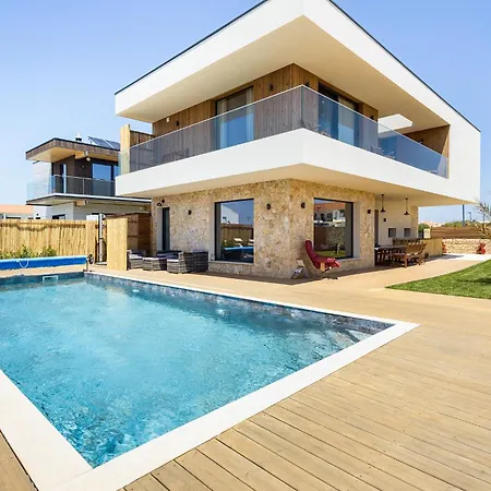 فيلة Victoria Atlantica ساغريش
